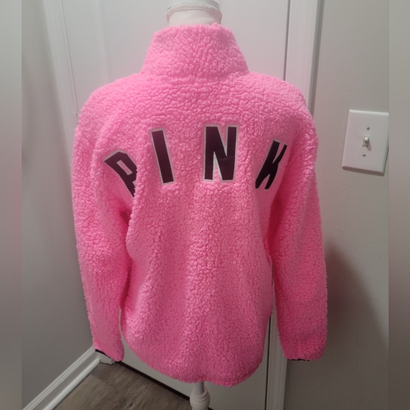 PINK Victoria's Secret Tops - VS PINK SHERPA PULLOVER